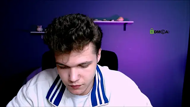 Snapshot of lucas_long_ chatting on November 14, 2025, 8:12 pm lucas long online show from November 14, 2025, 8:12 pm