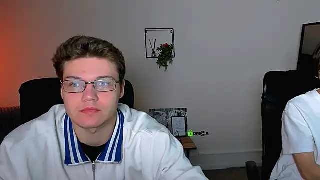 Snapshot of lucas_long_ chatting on September 13, 2025, 8:14 am lucas long online show from September 13, 2025, 8:14 am