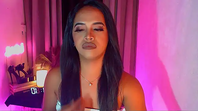 Lorainnelustts online show from January 18, 2026, 5:16 pm