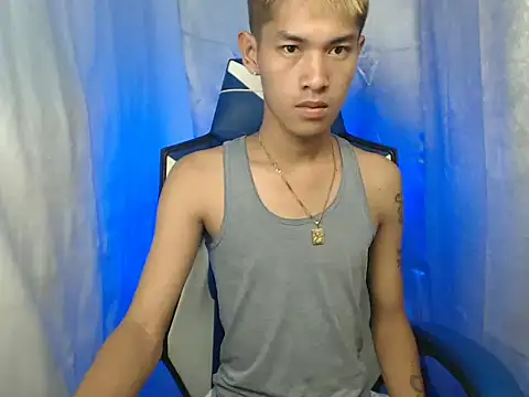 Snapshot of riks_tyler chatting on November 6, 2025, 11:58 am riks tyler online show from November 6, 2025, 11:58 am