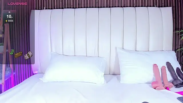 SandraMilerr online show from December 18, 2025, 4:17 am