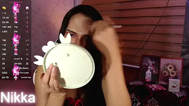 Snapshot of TssluttyNikka chatting on November 6, 2025, 11:25 am TssluttyNikka online show from November 6, 2025, 11:25 am