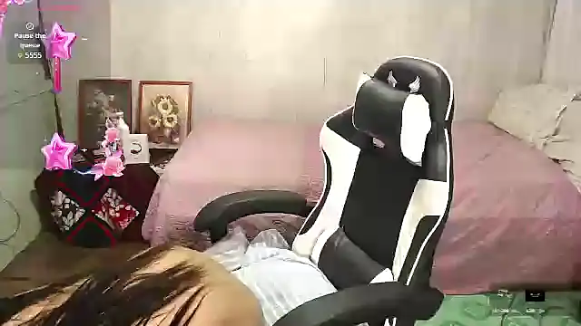 Snapshot of TssluttyNikka chatting on November 15, 2025, 12:31 pm TssluttyNikka online show from November 15, 2025, 12:31 pm