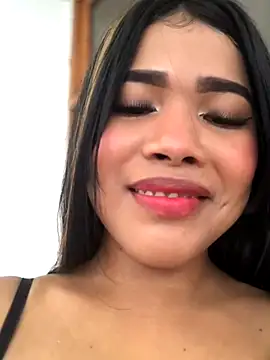 Snapshot of Michell_em chatting on December 16, 2025, 6:34 pm Michell em online show from December 16, 2025, 6:34 pm