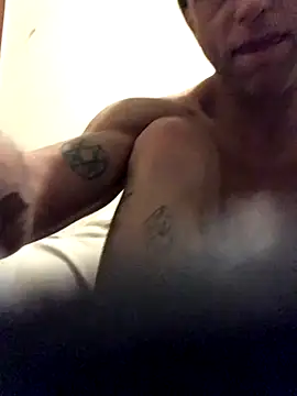 Snapshot of RivslRabbit chatting on November 8, 2025, 10:02 pm RivslRabbit online show from November 8, 2025, 10:02 pm