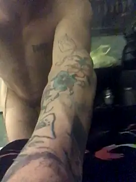 Snapshot of RivslRabbit chatting on December 21, 2025, 11:56 am RivslRabbit online show from December 21, 2025, 11:56 am