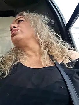 Snapshot of sofiacurvy_45 chatting on February 12, 2026, 2:50 pm sofiacurvy 45 online show from February 12, 2026, 2:50 pm