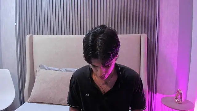 Snapshot of BenitoSaenz chatting on November 27, 2025, 12:05 pm BenitoSaenz online show from November 27, 2025, 12:05 pm