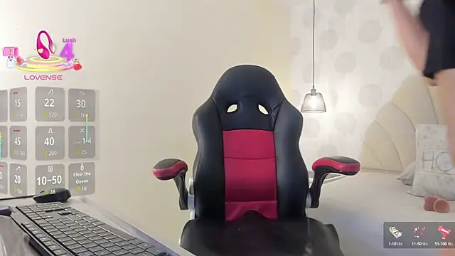 Snapshot of IVONNEPARKER6 chatting on September 20, 2025, 12:21 pm IVONNEPARKER6 online show from September 20, 2025, 12:21 pm