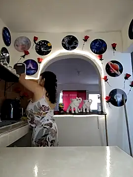 Snapshot of SeleneLuminari8 chatting on December 17, 2025, 3:17 pm SeleneLuminari8 online show from December 17, 2025, 3:17 pm