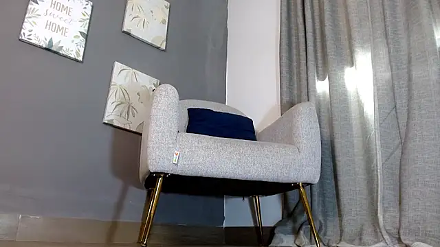 Snapshot of emily_ox0 chatting on February 13, 2026, 6:19 pm emily ox0 online show from February 13, 2026, 6:19 pm