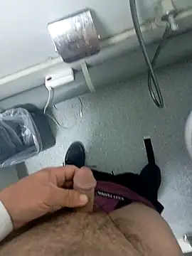 hassan8111 online show from March 1, 2026, 8:53 pm