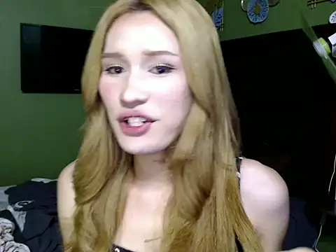 SerenaCortesi online show from September 15, 2025, 11:21 am