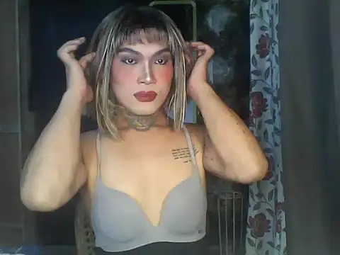kimmy slut online show from November 26, 2025, 2:33 am
