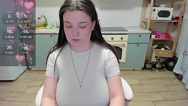 LinaElasm online show from March 26, 2026, 11:02 pm