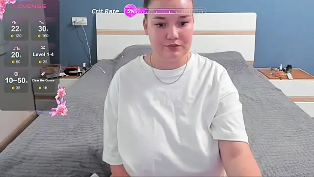 LinaElasm online show from November 5, 2025, 11:24 am