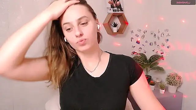 Snapshot of AmandaDimond_ chatting on October 25, 2025, 12:39 pm AmandaDimond online show from October 25, 2025, 12:39 pm