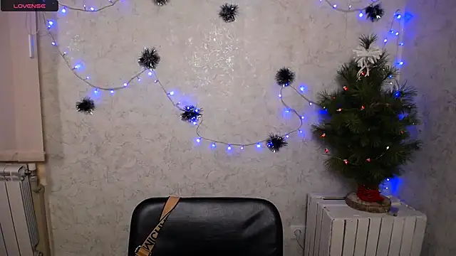 Snapshot of AmandaDimond_ chatting on December 14, 2025, 12:55 pm AmandaDimond online show from December 14, 2025, 12:55 pm