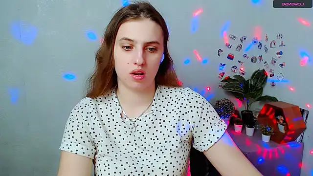 AmandaDimond  online show from December 19, 2025, 1:02 pm