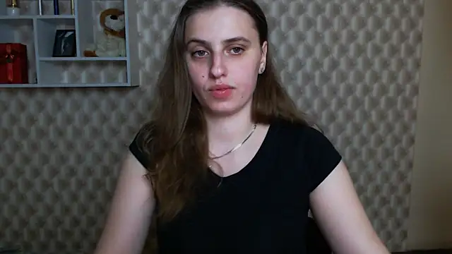 AmandaDimond  online show from April 28, 2026, 1:04 pm