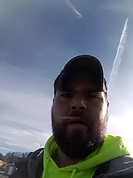 Snapshot of DouginWv chatting on December 21, 2025, 6:53 pm DouginWv online show from December 21, 2025, 6:53 pm