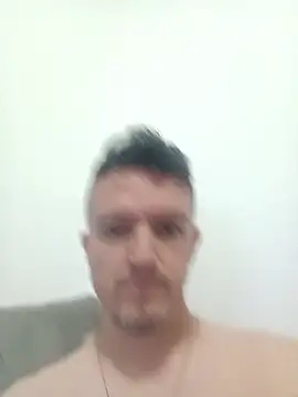 Suamulherfeliz online show from August 7, 2026, 11:05 am