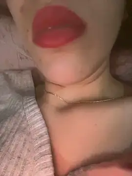 Mimisixo online show from October 30, 2025, 11:01 pm