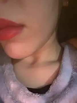 Mimisixo online show from November 25, 2025, 4:29 pm