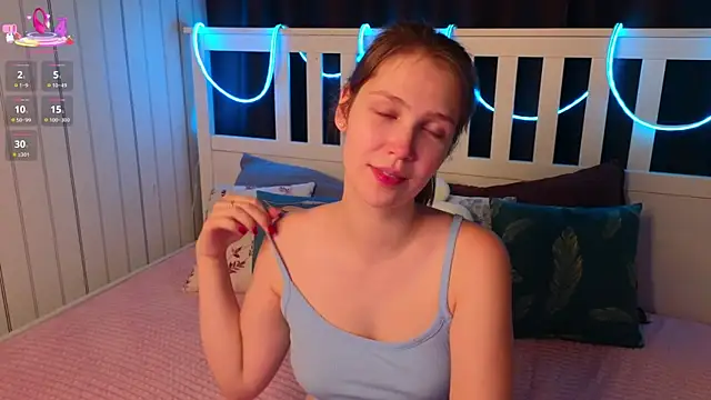 BeatrixCarIeton online show from November 19, 2025, 7:14 pm