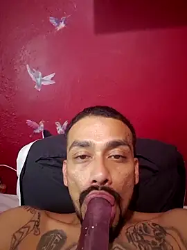 Snapshot of Cnutt310 chatting on September 23, 2025, 8:05 pm Cnutt310 online show from September 23, 2025, 8:05 pm