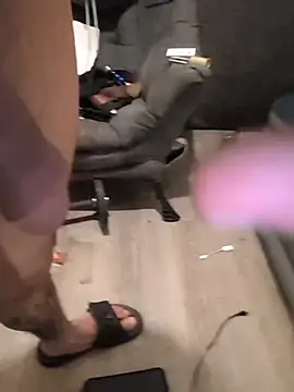 Snapshot of Cnutt310 chatting on December 16, 2025, 5:55 am Cnutt310 online show from December 16, 2025, 5:55 am