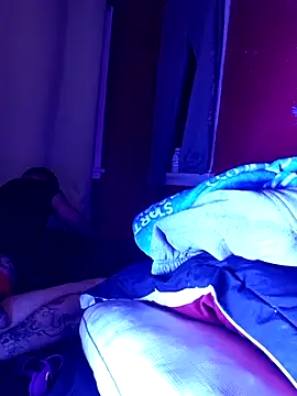 Snapshot of Cnutt310 chatting on October 25, 2025, 8:57 am Cnutt310 online show from October 25, 2025, 8:57 am