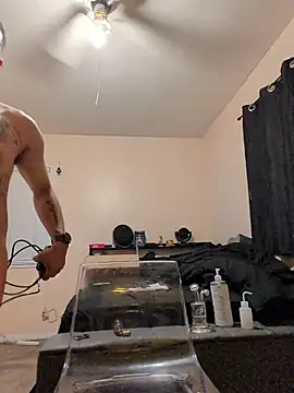 Cnutt310 online show from April 1, 2026, 1:23 pm