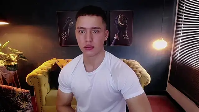 Snapshot of deivid_parker chatting on December 22, 2025, 1:33 pm deivid parker online show from December 22, 2025, 1:33 pm