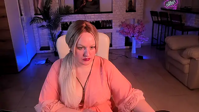 Snapshot of MariemLui chatting on October 12, 2025, 11:11 am MariemLui online show from October 12, 2025, 11:11 am