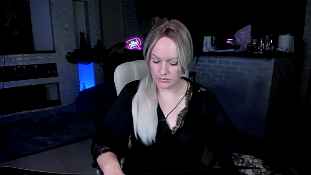 Snapshot of MariemLui chatting on September 16, 2025, 6:03 am MariemLui online show from September 16, 2025, 6:03 am