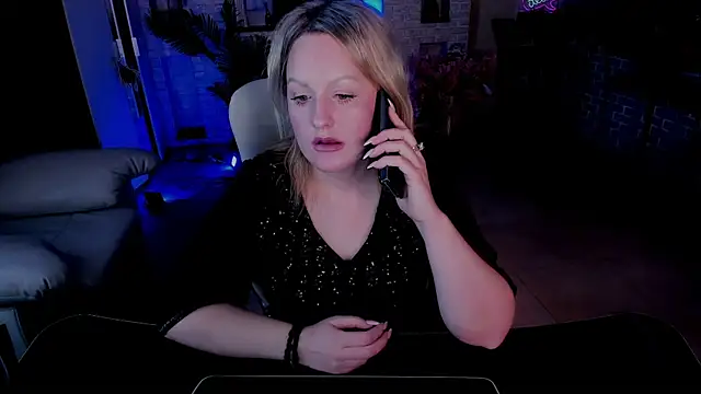 Snapshot of MariemLui chatting on November 7, 2025, 1:59 pm MariemLui online show from November 7, 2025, 1:59 pm