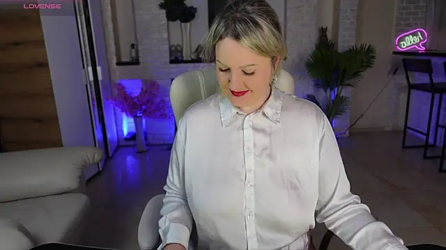 MariemLui online show from March 24, 2026, 3:56 pm