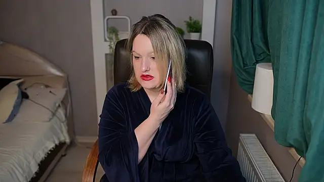 MariemLui online show from February 4, 2026, 10:21 am