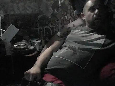 Twoslipperywhenwett online show from December 13, 2025, 11:11 pm