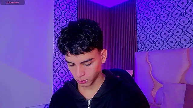 LIHIAN TAY online show from April 8, 2026, 12:28 pm