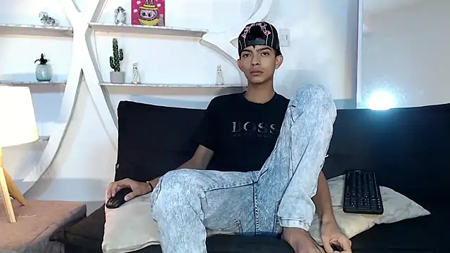 PRETTY SEX1 online show from October 19, 2025, 1:14 pm