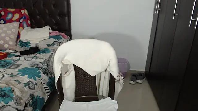 Grace mature milf online show from March 16, 2026, 10:34 pm