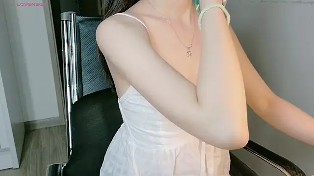 Ryeon 99 online show from May 29, 2026, 3:12 am