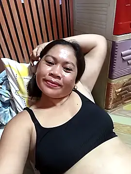 Snapshot of sexybitch_02 chatting on November 12, 2025, 7:56 am sexybitch 02 online show from November 12, 2025, 7:56 am