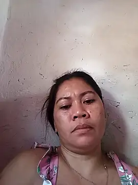 Snapshot of sexybitch_02 chatting on December 17, 2025, 4:28 am sexybitch 02 online show from December 17, 2025, 4:28 am