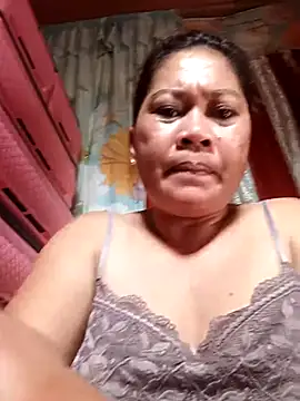 Snapshot of sexybitch_02 chatting on October 17, 2025, 12:14 am sexybitch 02 online show from October 17, 2025, 12:14 am