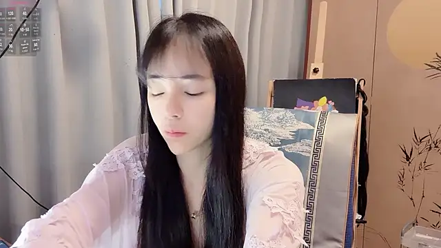 xinxin520-baby online show from June 14, 2026, 11:39 pm