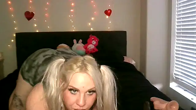 bimbopixxxie online show from February 4, 2026, 12:49 am