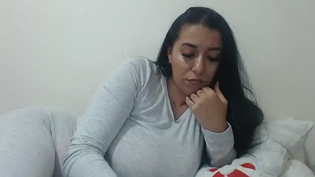 Maryem637048 online show from November 4, 2025, 3:16 pm